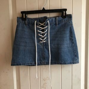 WILLING TO TRADE🌙